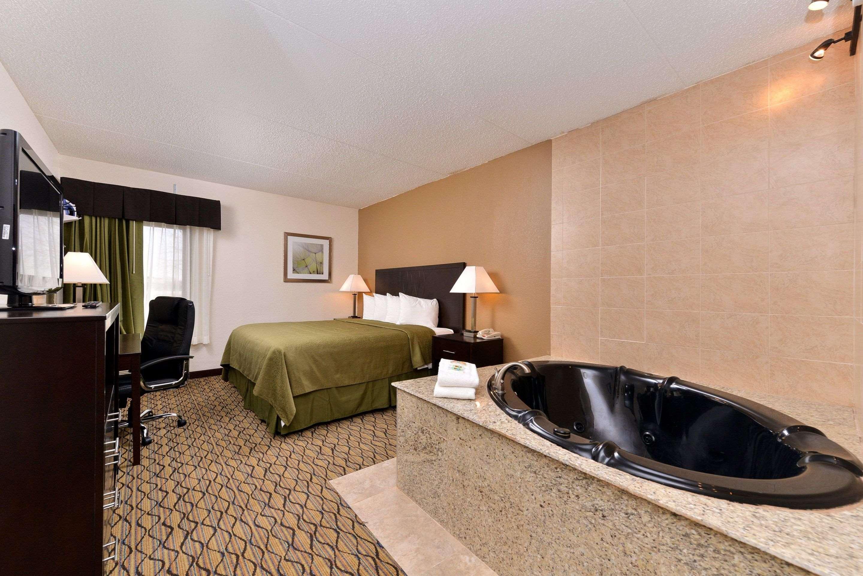 Quality Inn & Suites Matteson Near I-57 Exterior foto